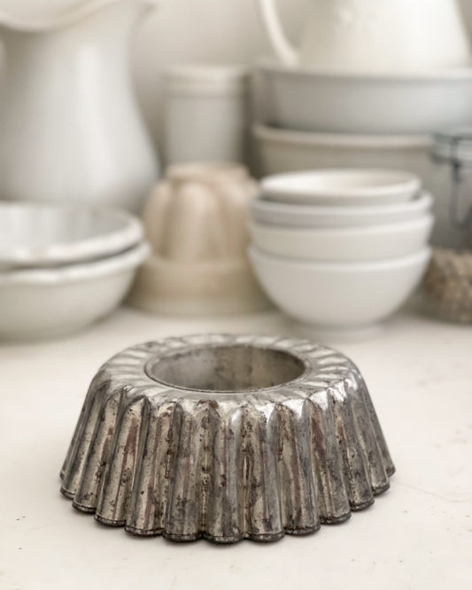 Vintage Fluted Metal Ring Mold